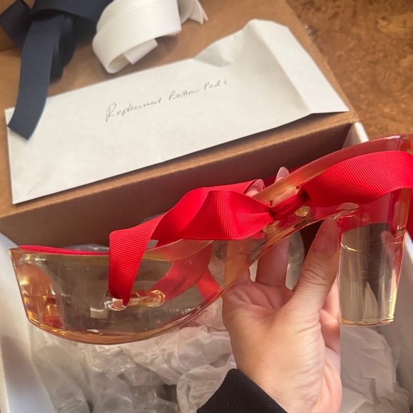 Vintage inspired Marilyn Monroe resin heels dazzling tootsie pinup - Picture 2 of 5